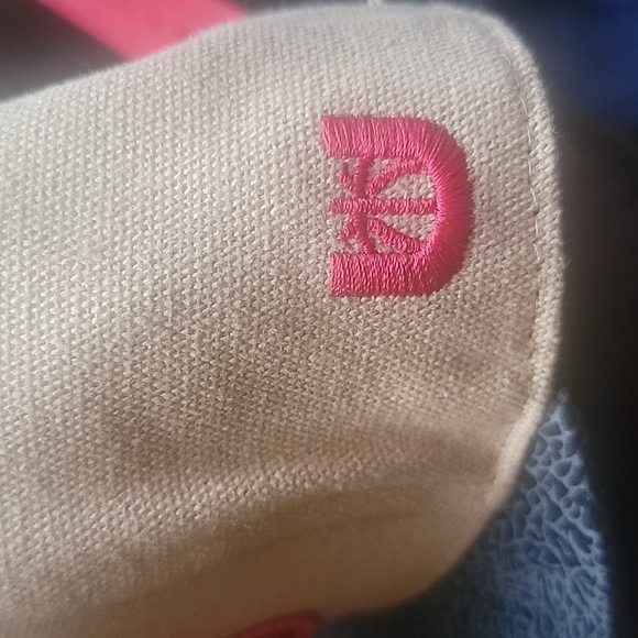 Atlanta Hawks Ultra Game Cap, size adjustable, colors tan, red and black - Picture 3 of 8